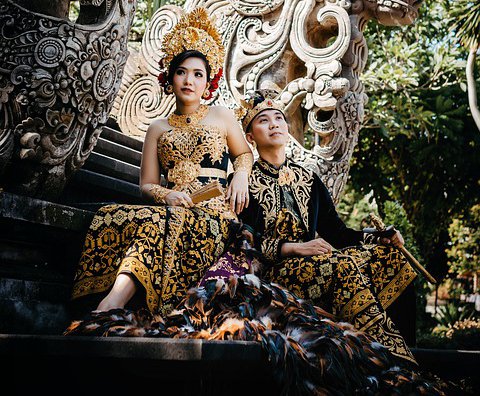 https://www.northshoredailypost.com/wp-content/uploads/2019/09/A-Balinese-Hindu-couple-in-traditional-dress.jpg