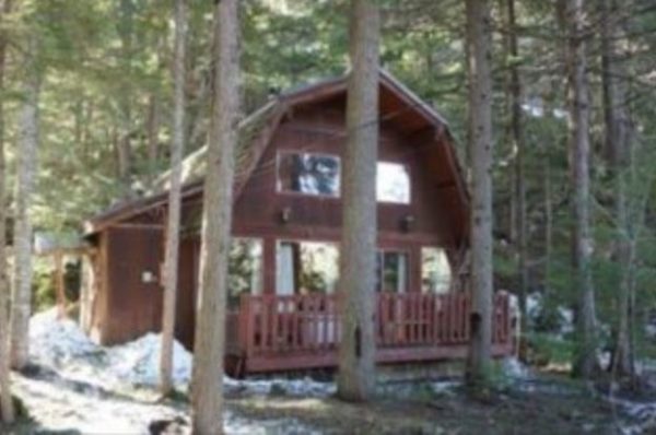 https://www.northshoredailypost.com/wp-content/uploads/2020/02/cabin-600x398.jpg